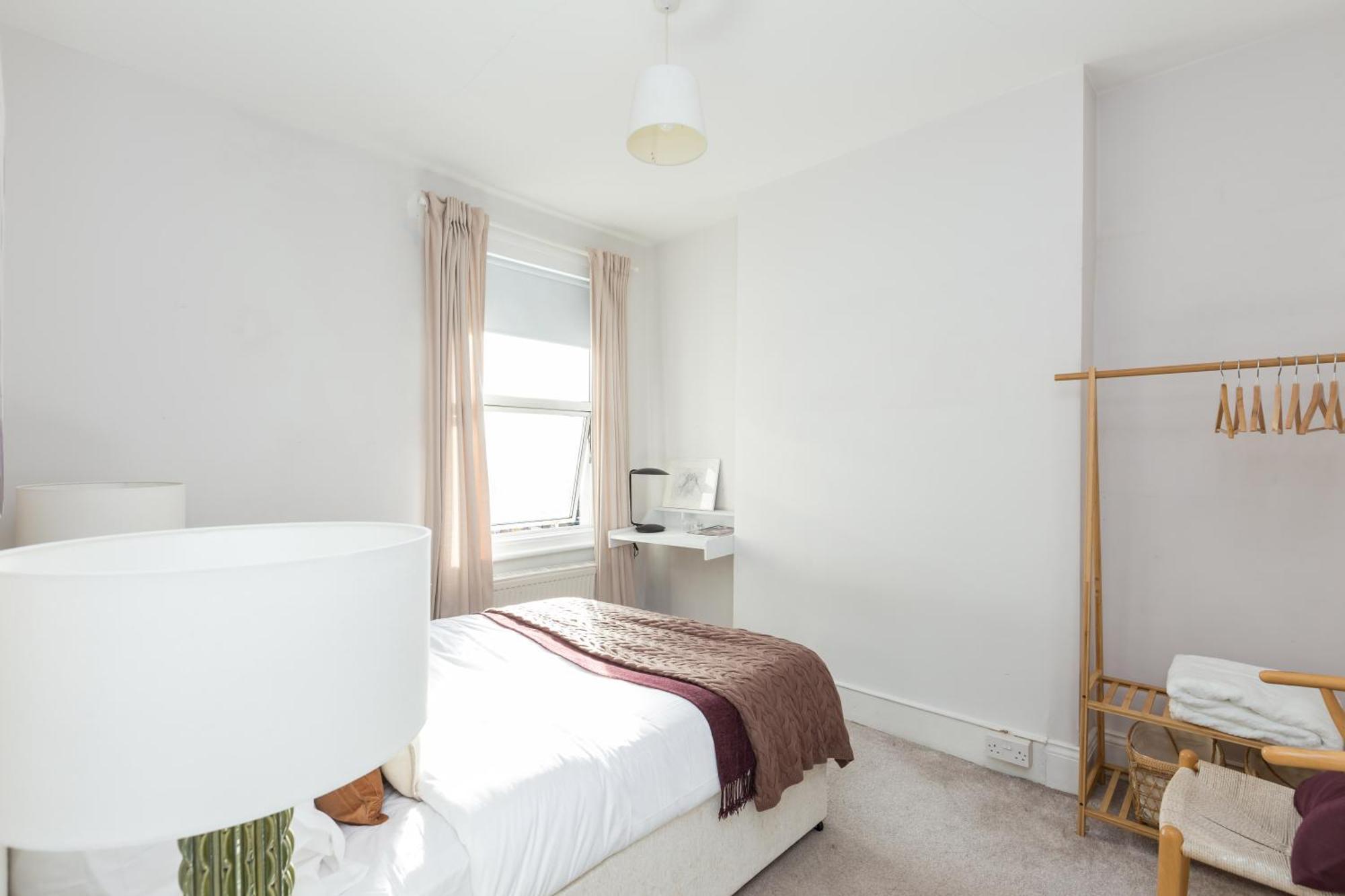 Ferienhaus Newly Renovated Large 4-5 Bedroom House *