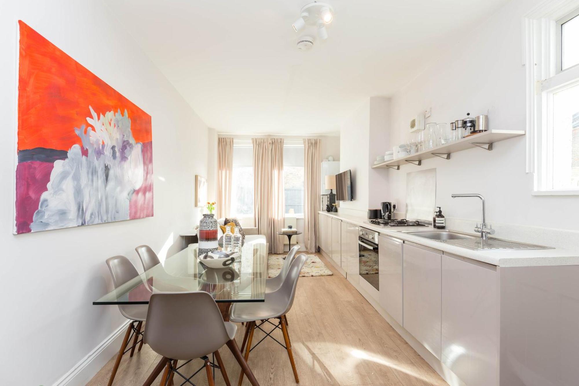 Newly Renovated Large 4-5 Bedroom House Casa vacanze Londra